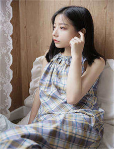 《冰块和棉签弄出牛奶(黄)视频-最近中文字幕视频在线MV完整版》