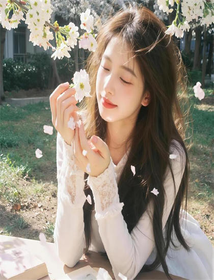 迷你剧技术揭秘：《珠峰女王：拉克帕夏尔巴》的创作历程与幕后故事 ——深入探索迷你剧的艺术世界